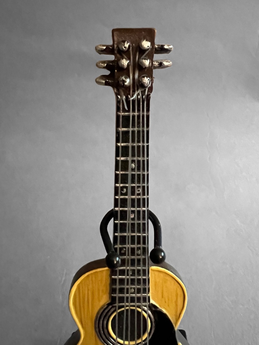 Mini Acoustic Guitar on Stand - Picture 2 of 8